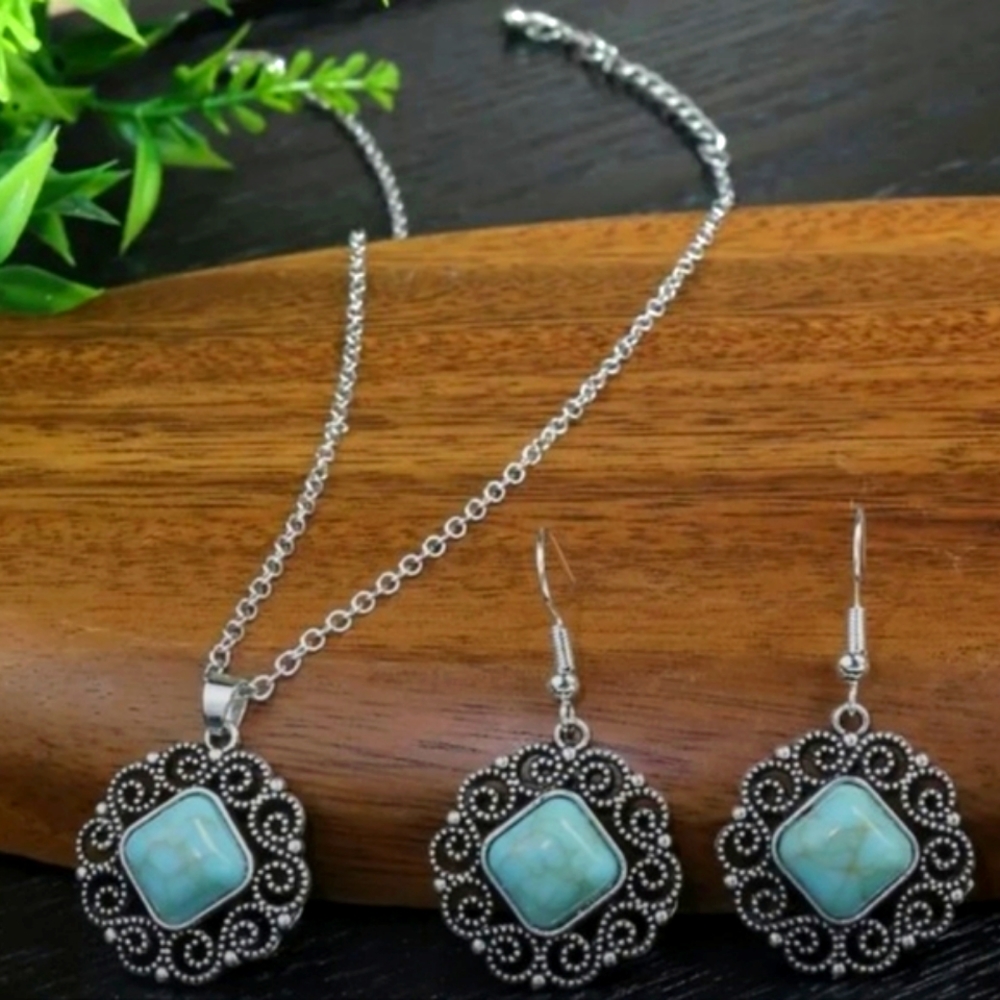 NWT Boho Earring & Necklace Blue Stone Set💎
